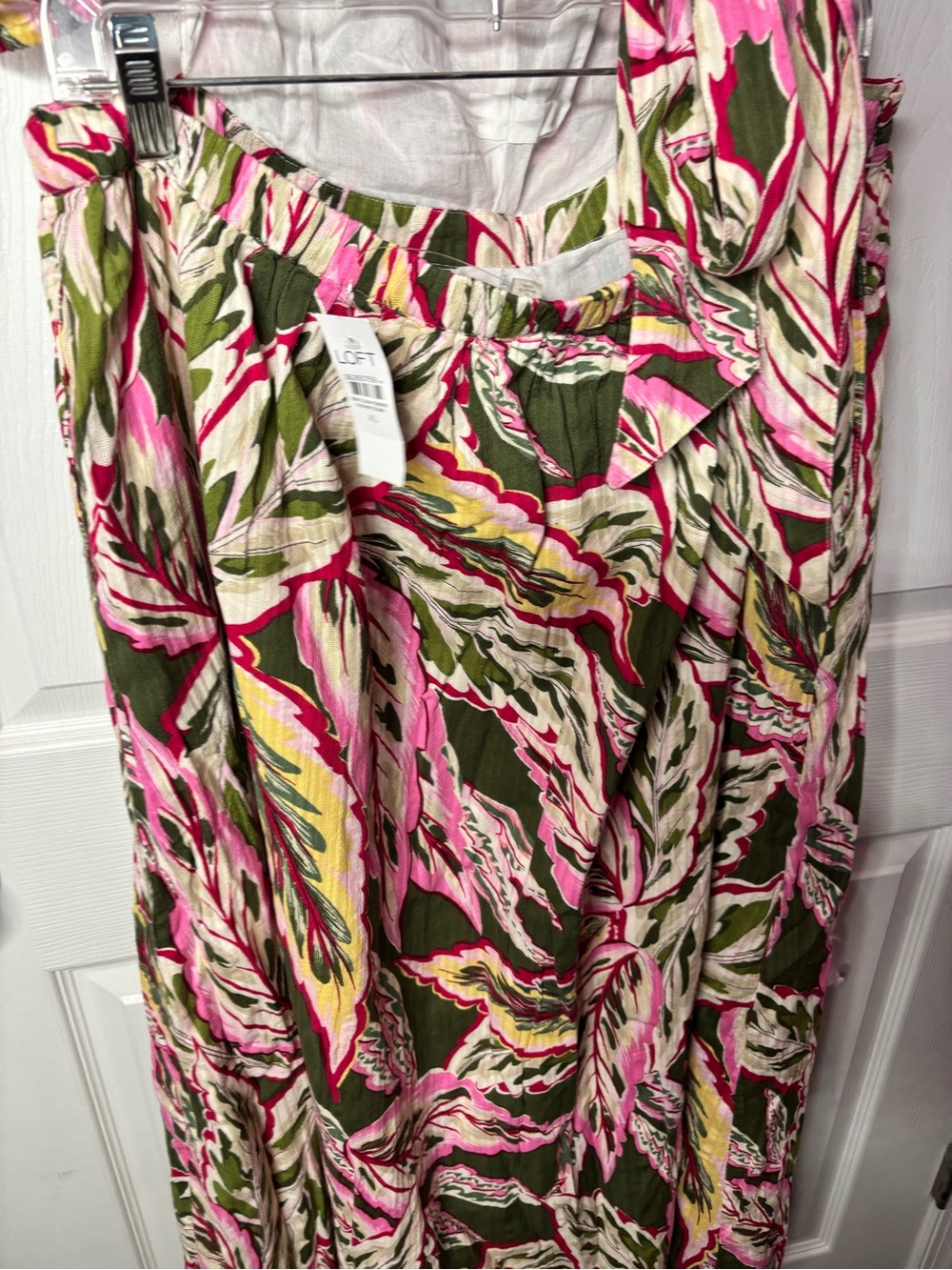 LOFT Pink & Olive Floral maxi dress - Picture 3 of 6